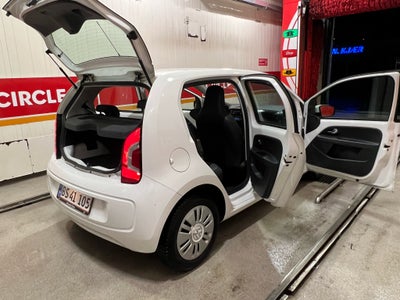 VW Up!, 1,0 60 White Up!, Benzin, 2013, km 220000, hvid, aircondition, ABS, airbag, alarm, 5-dørs, c