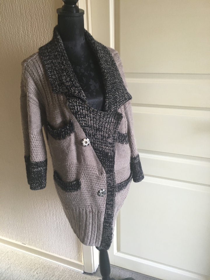 Cardigan, Munthe plus Simonsen, str. 38