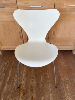 Arne Jacobsen, 3107, Stol, Arne Jacobsen 7’ stol med hård ryg, perfekt til polstring.