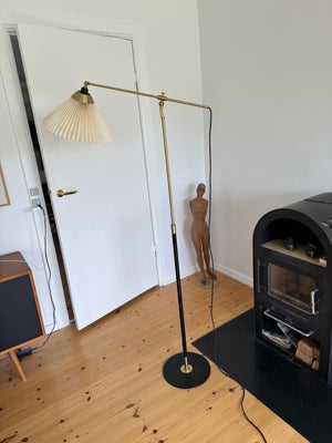 Le Klint, Le Klint 349, gulvlampe, Vintage Le Klint Standerlampe model 349. Aage Petersen designede 