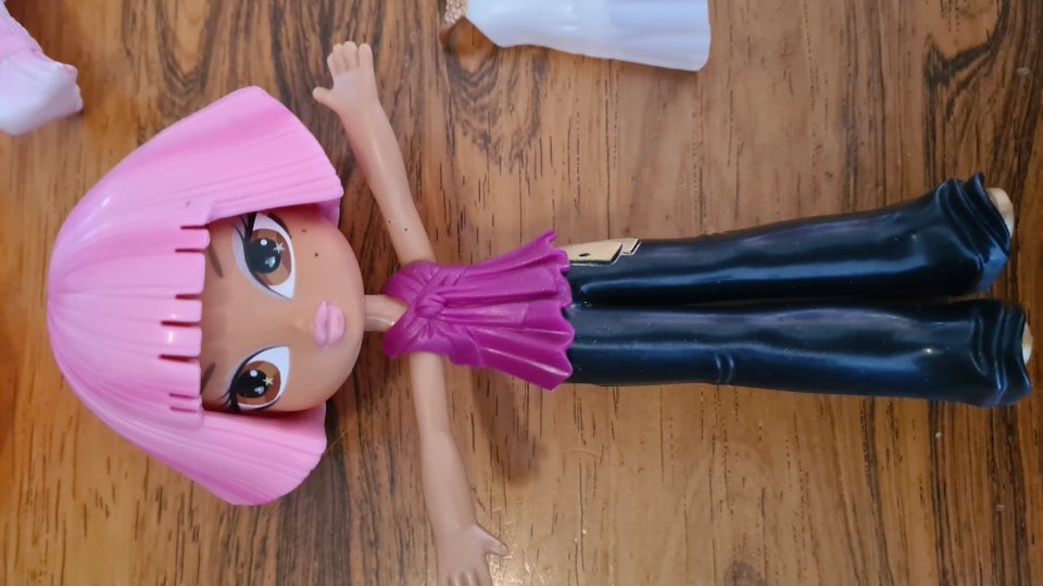 Bratz, Bratz dukke med parykker