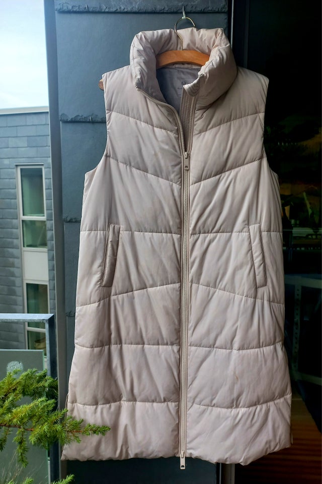 Vest, str. 38, Massimo Dutti