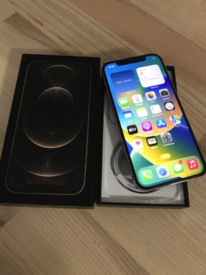 iPhone 12 Pro, 256 GB, guld, Perfekt, Phone 12 pro 256 GB 
velholdt og altid været iog med beskyttel