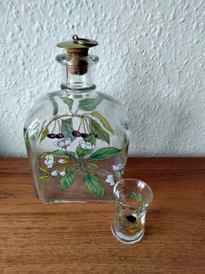 Glas, Flaske, Holmegaard, KAN EVT. AFHENTES I ODSHERRED.

Teksten er "Prunus Avium" og flasken er in