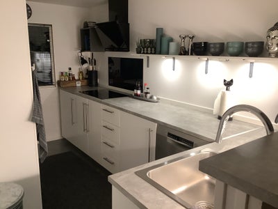 Køkken, komplet, Ikea køkken med alle hårde hvidevarer sælges… Ca. 1 1/2 år gammelt…