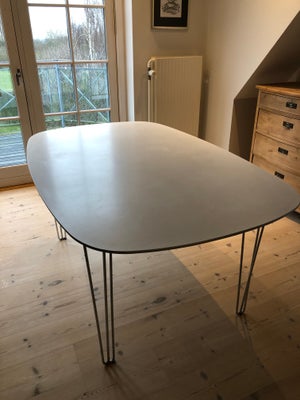 Spisebord, Hvid laminat, Gangsø, b: 102 l: 164, Spisebord: H: 71cm, B: 102cm, L: 164cm
Hvid laminatp