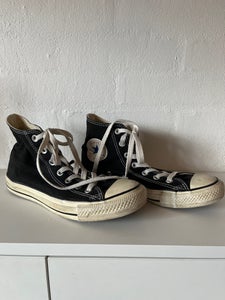 Træts webspindel fredelig lav lektier Find Converse i Sko og støvler - Sneakers - Nordjylland - Køb brugt på DBA