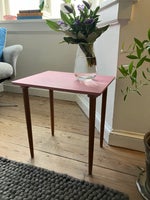 Sidebord, Teaktræs bord med malet bordplade, teaktræ