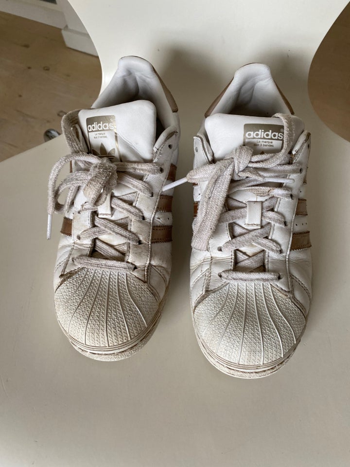 Sneakers, str. 37,5, Adidas superstar