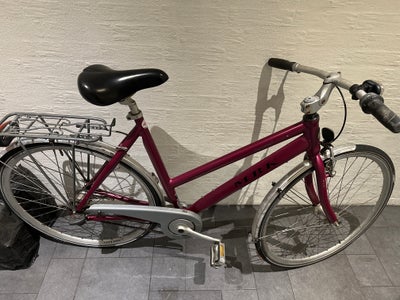 Damecykel,  MBK, Booster, 56 cm stel, 7 gear, Fin dame cykel - med Sachs 7 indvendige gear
Bud modta