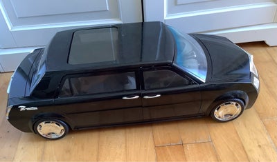 Bratz, Limousine, Flot sort limousine med indbygget radio. For- og baglygter ( kan tændes), m,horn o