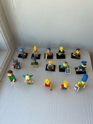 Lego andet, Simpsons, 1. Bart Simpson
2. Marge Simpson med en pung og et "Donut Fancy" magasin
3. Li