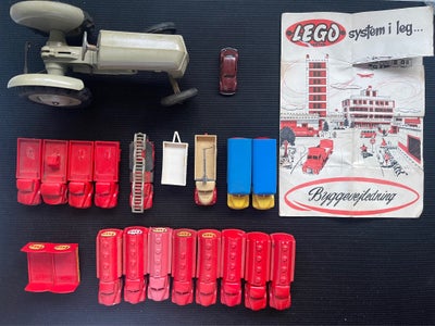Legetøj, Lego, Stor samling gamle Lego biler, traktor, lastbiler, Esso mv

Den helt lille folkevogn 