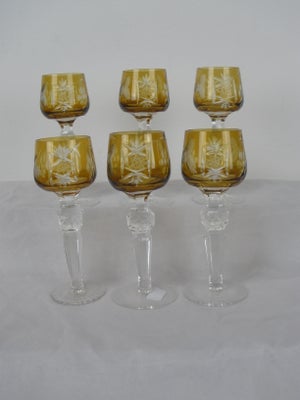 Glas, Rømer Likørglas 13,8 cm - Bøhmiske, Smukke ravfarvede bøhmiske römer likørglas.

Glassene måle