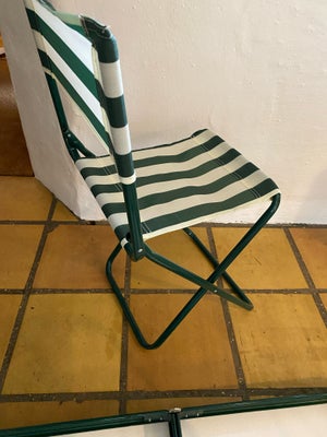 Camping bord og stole, Fineste retro campingbord og stole i grøn og hvid - to med ryglæn. Super stan