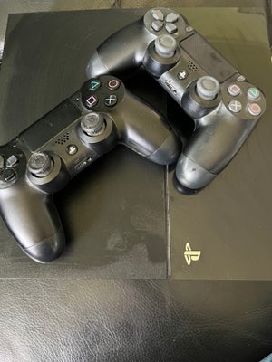 Playstation 4, Perfekt, Playstation 4 inkl. 2 kontroller og ledninger 