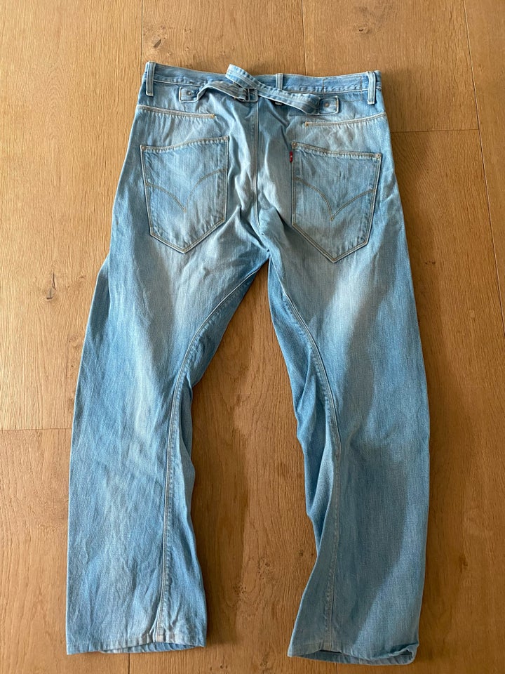 Jeans, Levi’s, str. 33