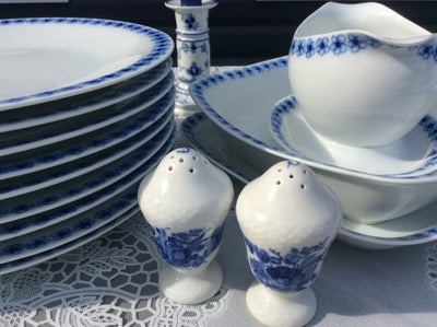 Porcelæn, Elsa, romantisk gl. middagsstel, B & G, Farmors smukke gamle porcelæn.

Yndigt og nostalgi