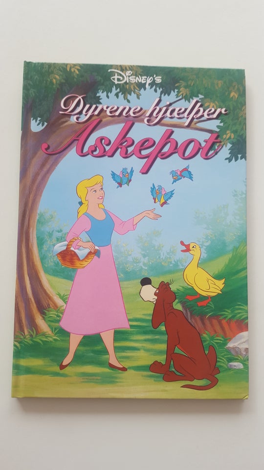 Dyrene hjælper Askepot, Disney