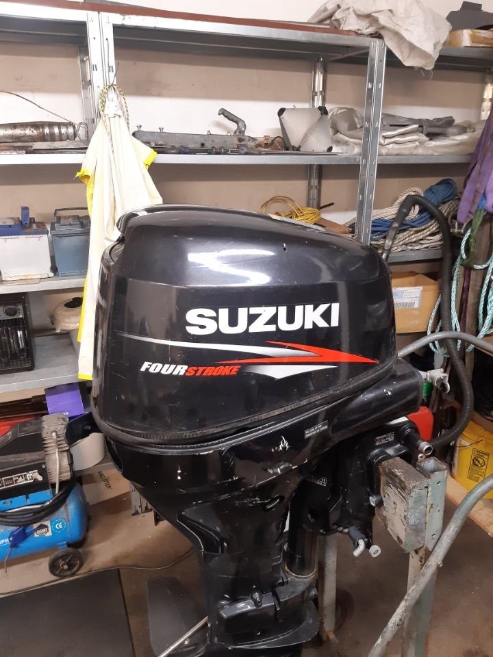 Suzuki påhængsmotor, 25 hk, benzin