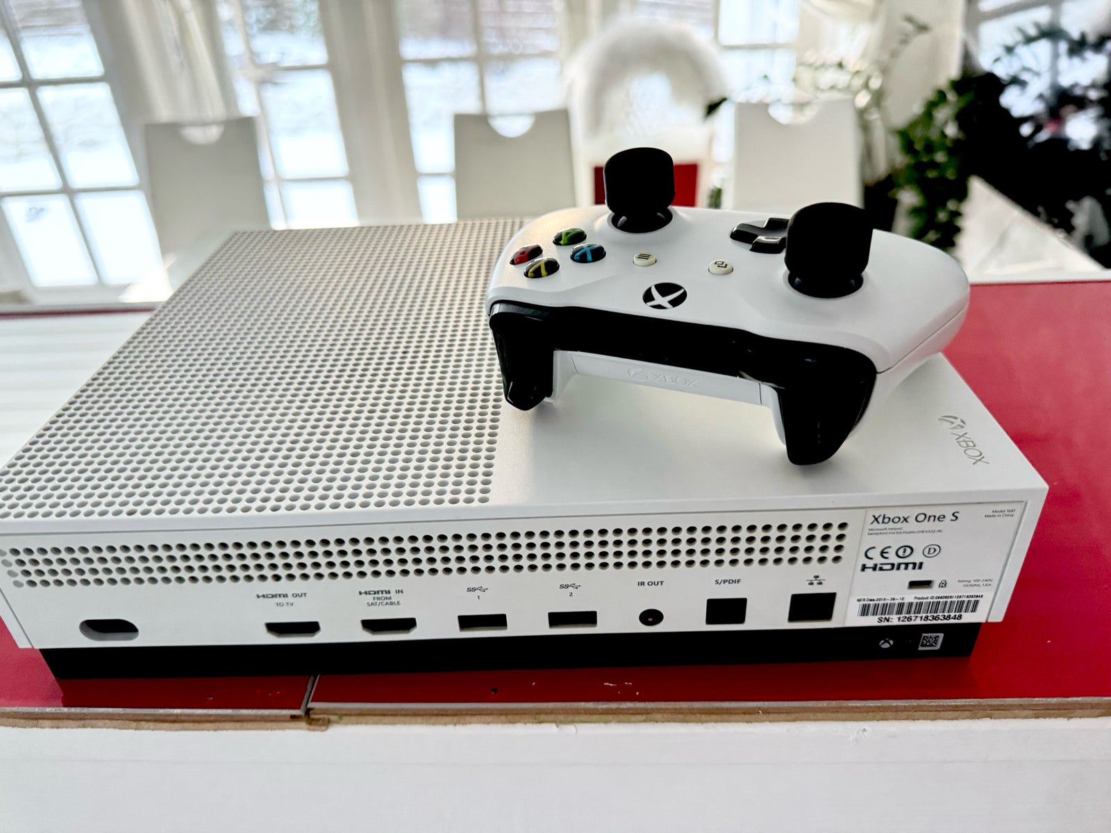 Xbox One S, 1681, Perfekt