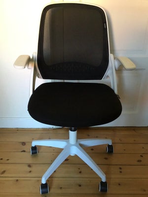 Kontorstol, HBADA, God ergonomisk stol fra HBADA i god stand. Sælger den da jeg har fået et nyt skri