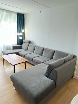 Sofagruppe, træ, 8 pers. , Ilva, INKL. OTTOMAN 

Stor og behagelig sofa med chaiselong inkl. kvadrat
