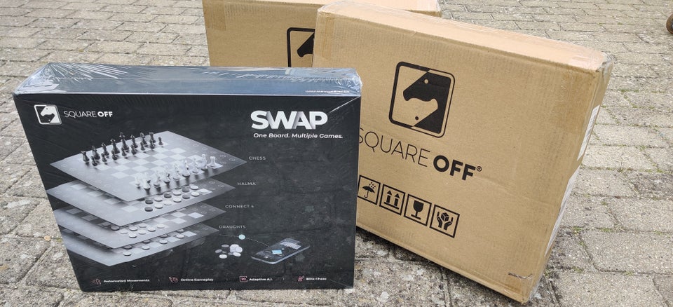 Next gen skakbræt Squareoff swap -autonome brikker,