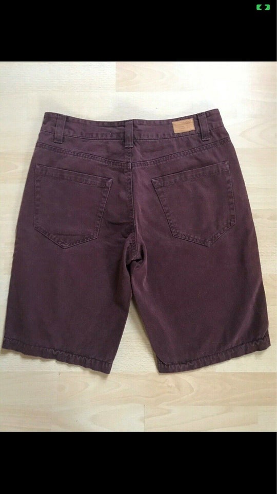 Shorts, Minimum, str. 28