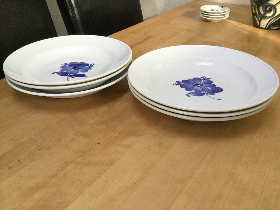 Fajance, 3 dybe tallerkner, Blå blomst