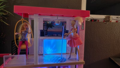 Barbie, Barbie dream house, Barbie Dreamhouse købt julen 2022. Nypris 1795kr. Har dog ikke været bru