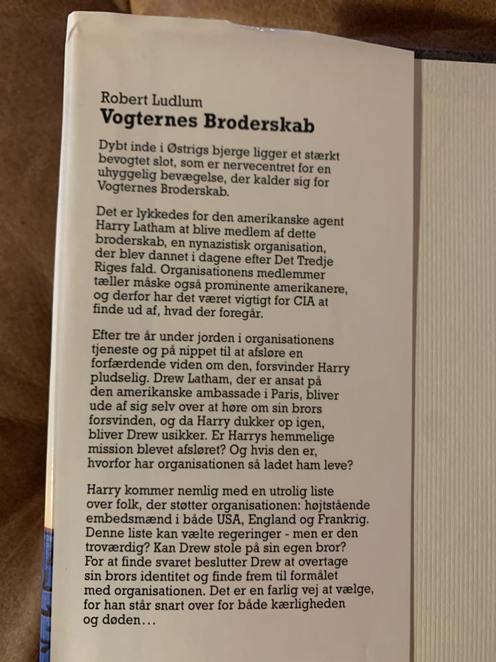 Vogternes Broderskab , Robert Ludlum, genre: krimi og