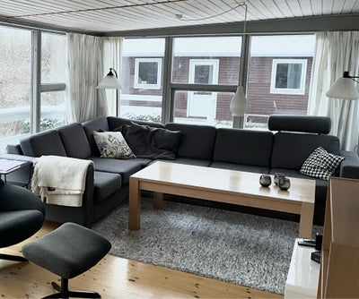 Hjørnesofa, bomuld, 7 pers., Stor, mørkegrå hjørnesofa sælges. Sofaen står i et sommerhus og er i ri