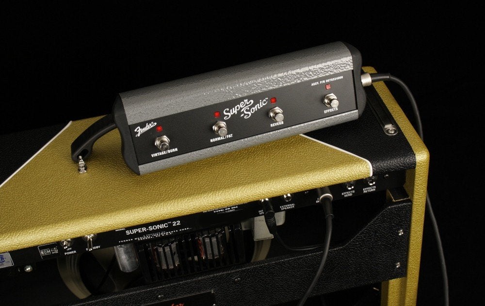 Guitarcombo, Fender Super Sonic 22 V-Custom Ltd.