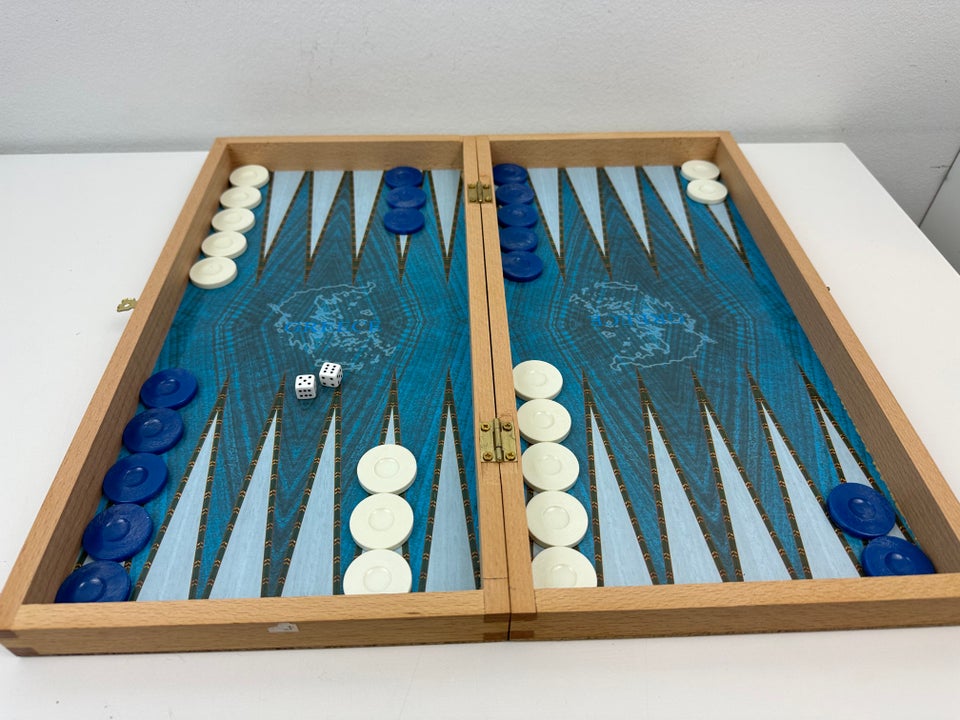 Spil, Stort backgammon i trækasse