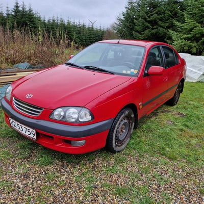 Toyota Avensis, 2,0 Sol, Benzin, 1999, km 263000, rød, 5-dørs, Har denne toyota 
Der er syn til mart