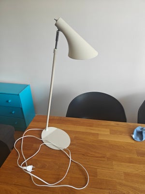 Skrivebordslampe, Antik bordlampe, som fungerer helt perfekt. Rigtig god som læselys. Minimalistisk 