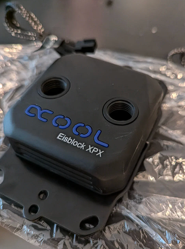 Andet, Alphacool, God