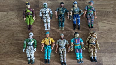 figurer, Action Force / G.I. Joe, 10 figurer, den nederste til venstre har mistet sine tomler i kamp