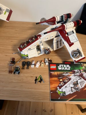 Lego Star Wars, 75021, Republic Gunship 2013  75021

Lego star wars komplet gunship med alle figurer