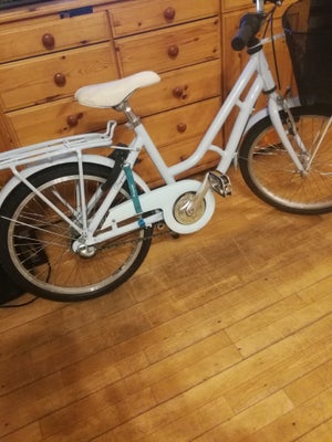 Pigecykel, classic cykel, andet mærke, 20 tommer hjul, 3 gear, Jeg har denne fine} pigecylel den er 