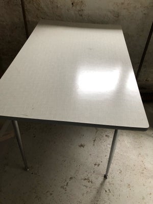 Køkkenbord, Bord med laminat bordplade og stålben.
Bordbenene kan afmonteres.
Bredde 69 cm, længde 1