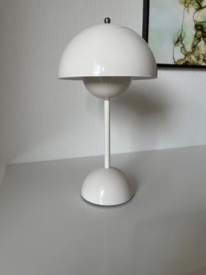 Verner Panton Flowerpot bordlampe