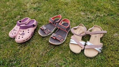 Sandaler, str. 28, blandet, piger, 3 par sommerfodtøj til pige.
- 1 par Ecco trecking sandaler
- 1 p