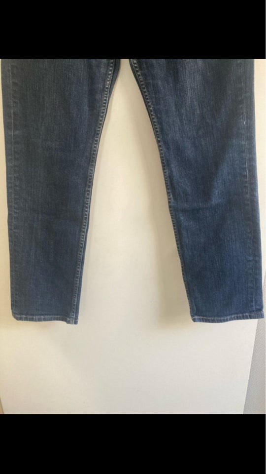 Jeans, Levis, str. 32