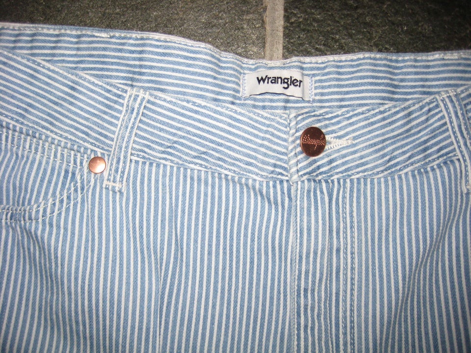 Jeans, Wrangler, str. 33