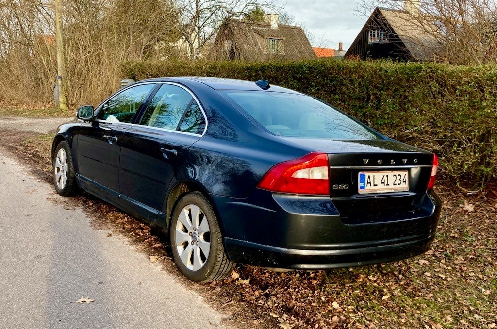 Nysynet Volvo S80, km 317.000 sælges. I pæn stand