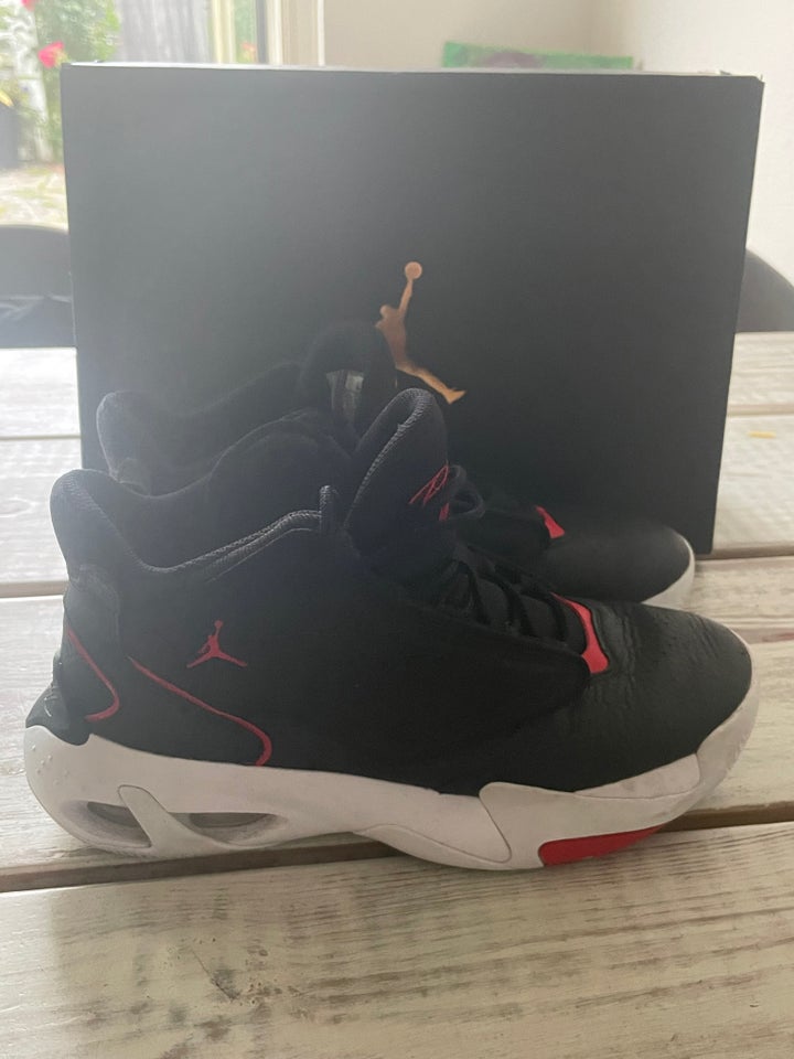 Jordan max sale aura 41