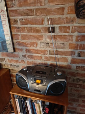 Ghettoblaster, JVC, Perfekt, Søger du en pålidelig ghettoblaster med kraftfuld lyd og retro charme? 