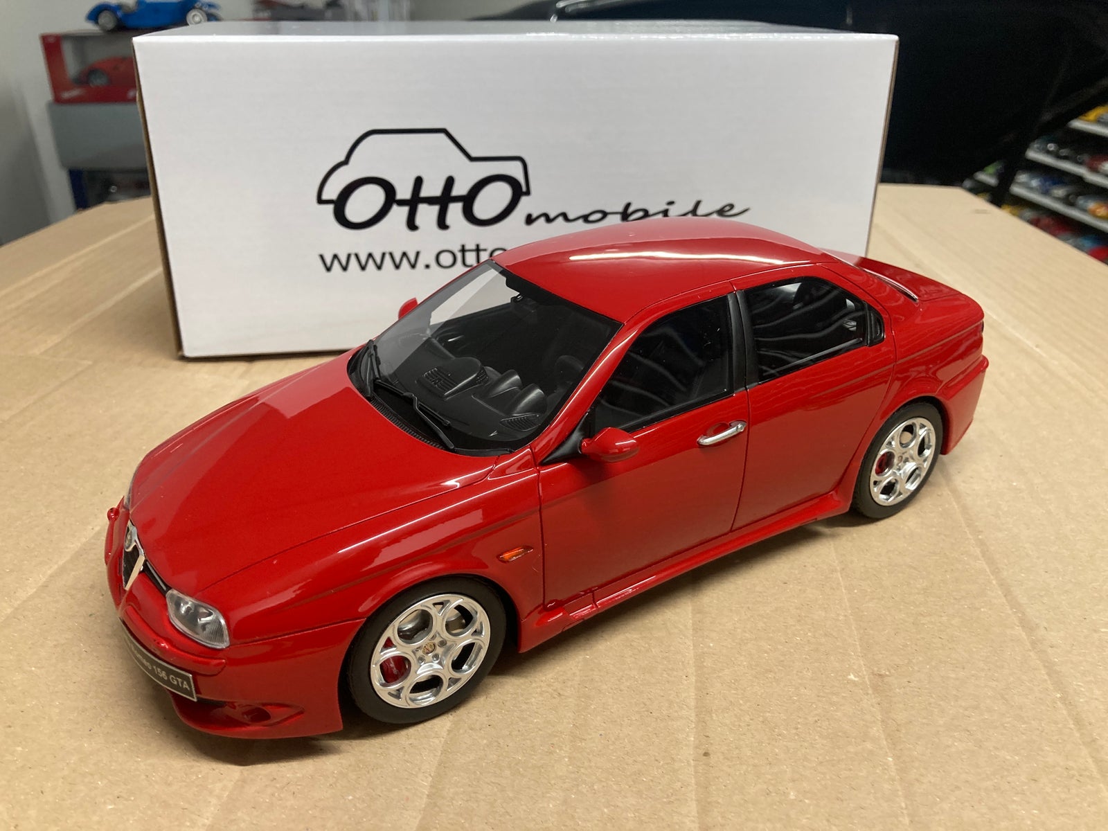 OTTO MOBILE 1/18 - ALFA-ROMEO 156 GTA - 2002